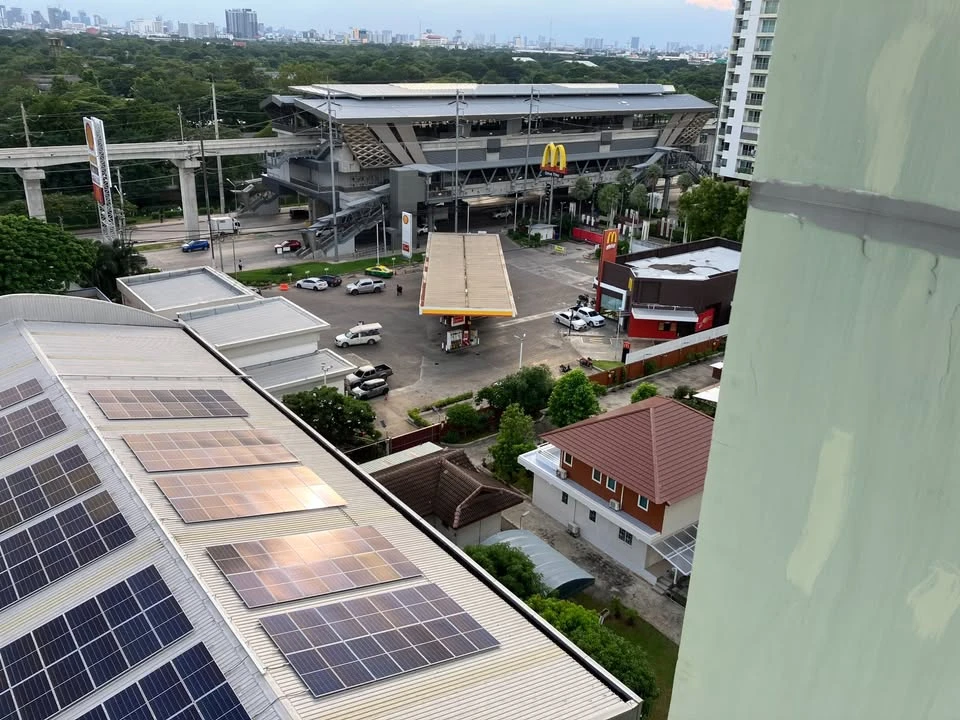 For sale: Lumpini Ville Ramintra - Lak Si, 11th floor, corner unit, very spacious living space, blue tone, easy on the eyes, reserve now!