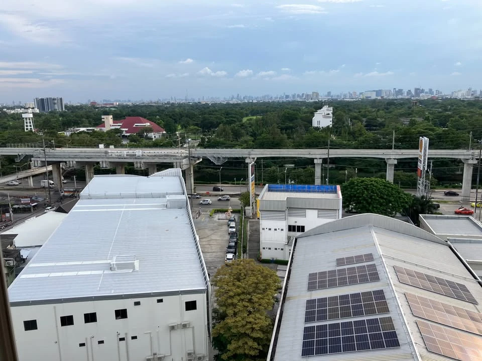 For sale: Lumpini Ville Ramintra - Lak Si, 11th floor, corner unit, very spacious living space, blue tone, easy on the eyes, reserve now!