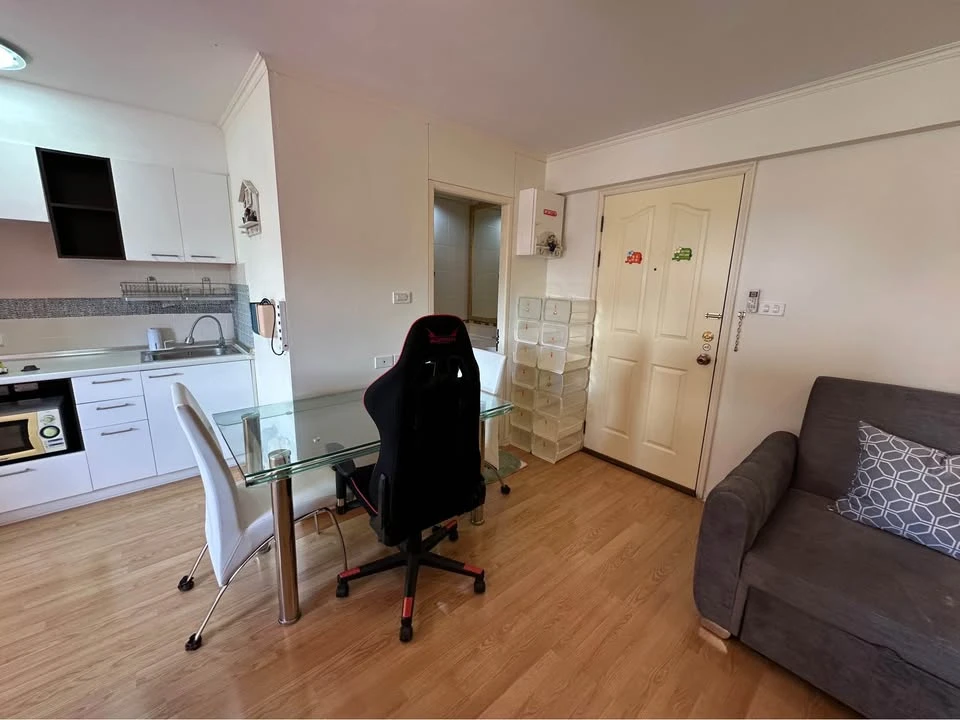 For sale: Lumpini Ville Ramintra - Lak Si, 14th floor, corner room, open view, good breeze, fully furnished, appliances included. Interested? Reserve