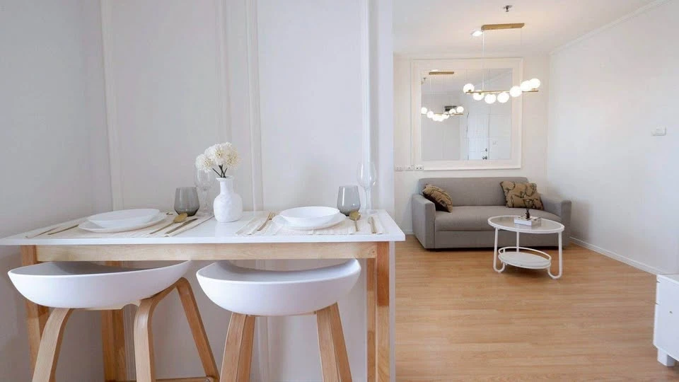 For sale: Lumpini Ville Lasalle Bearing. Lovely room decorated in clean white tones. Reserve now, don't miss out!