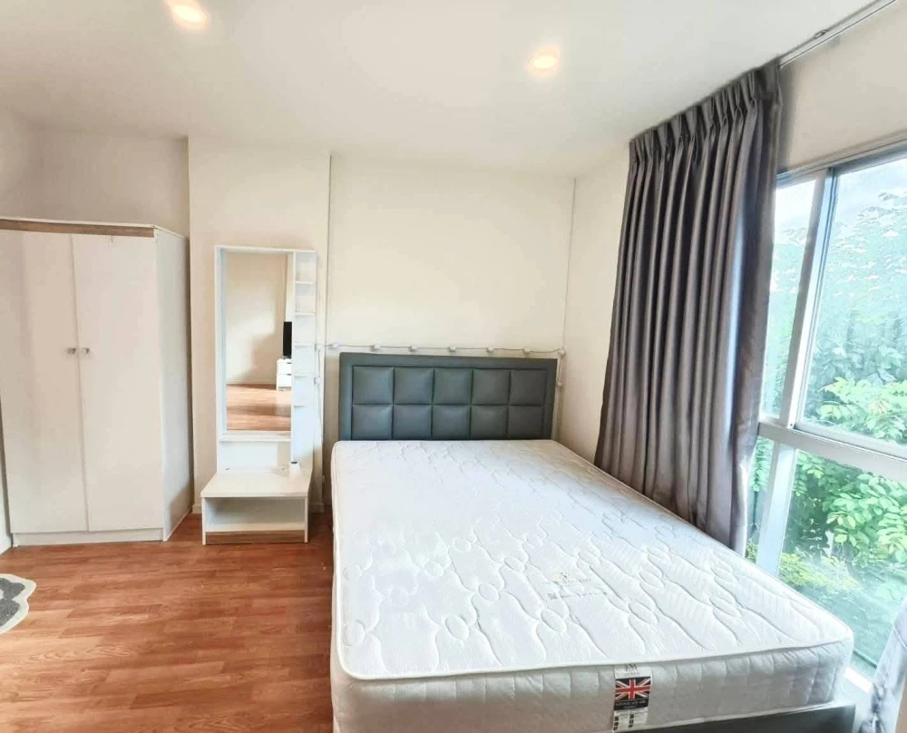 For sale: Lumpini Ville Sukhumvit 101/1-Punnawithi. Beautiful unit, excellent condition, fully furnished, ready to move in!
