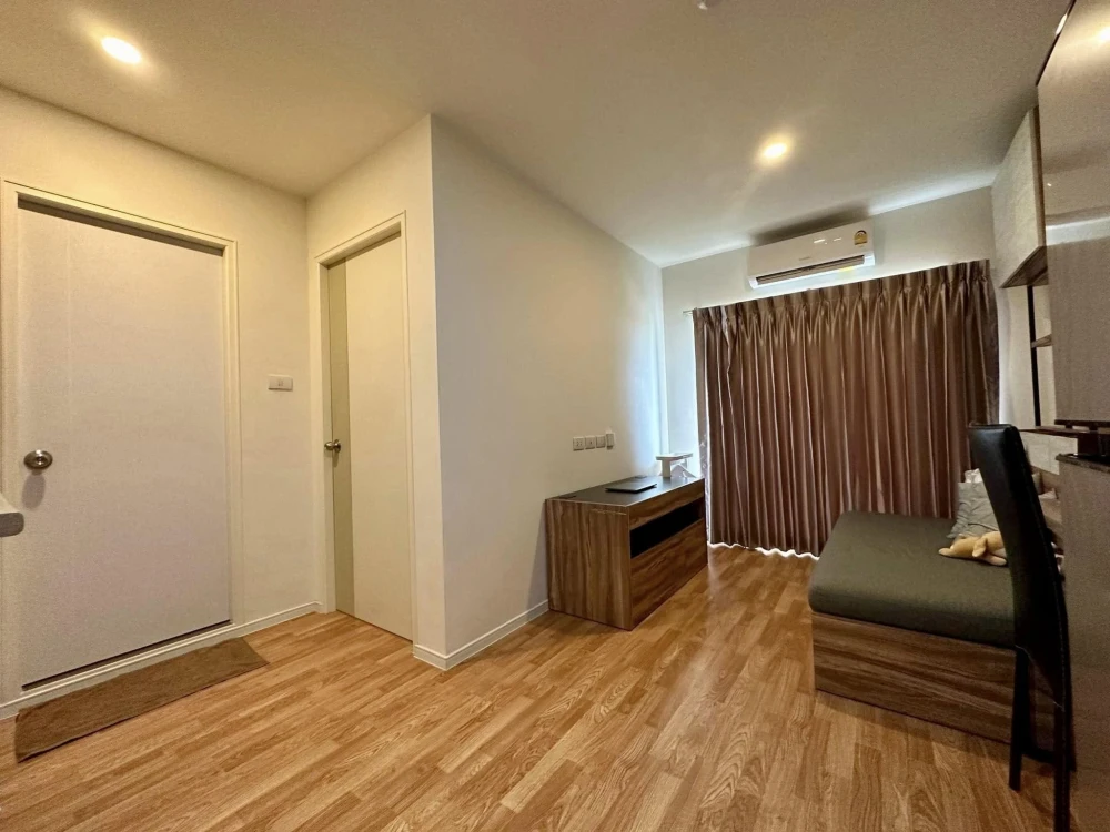 For sale: Lumpini Ville Sukhumvit 76 - Bearing Station, 2 rooms divided into sections. Fully furnished, good price, book now.