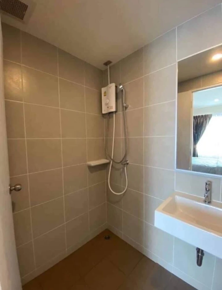For sale: Lumpini Ville Sukhumvit 76 - Bearing, fully furnished and equipped with electrical appliances, very clean and comfortable room, interested i
