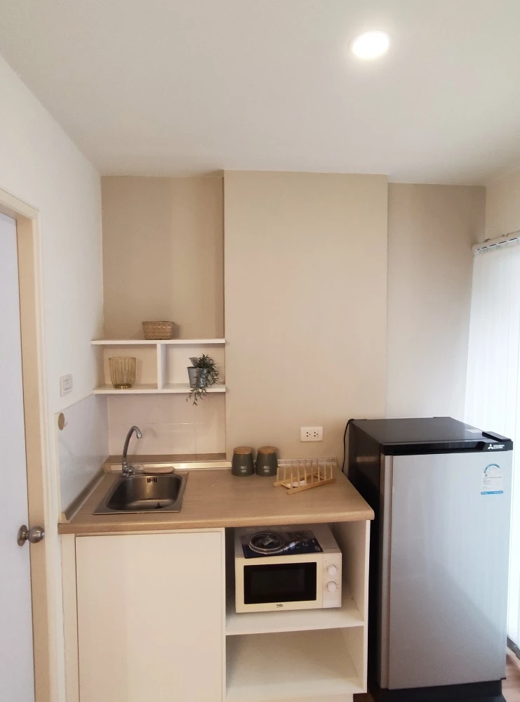 For sale: Lumpini Ville Sukhumvit 76-Bearing, good location, divided into separate rooms, beautifully decorated, ready to move in with bags.