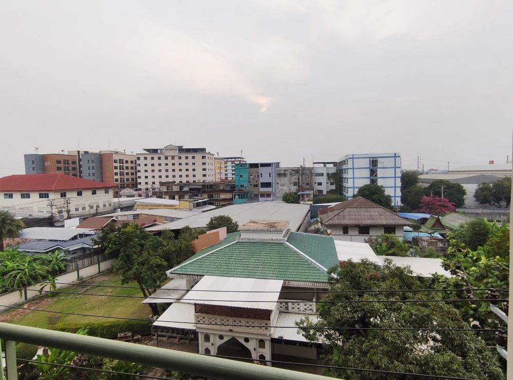 For sale: Lumpini Ville Sukhumvit 76-Bearing, good location, divided into separate rooms, beautifully decorated, ready to move in with bags.