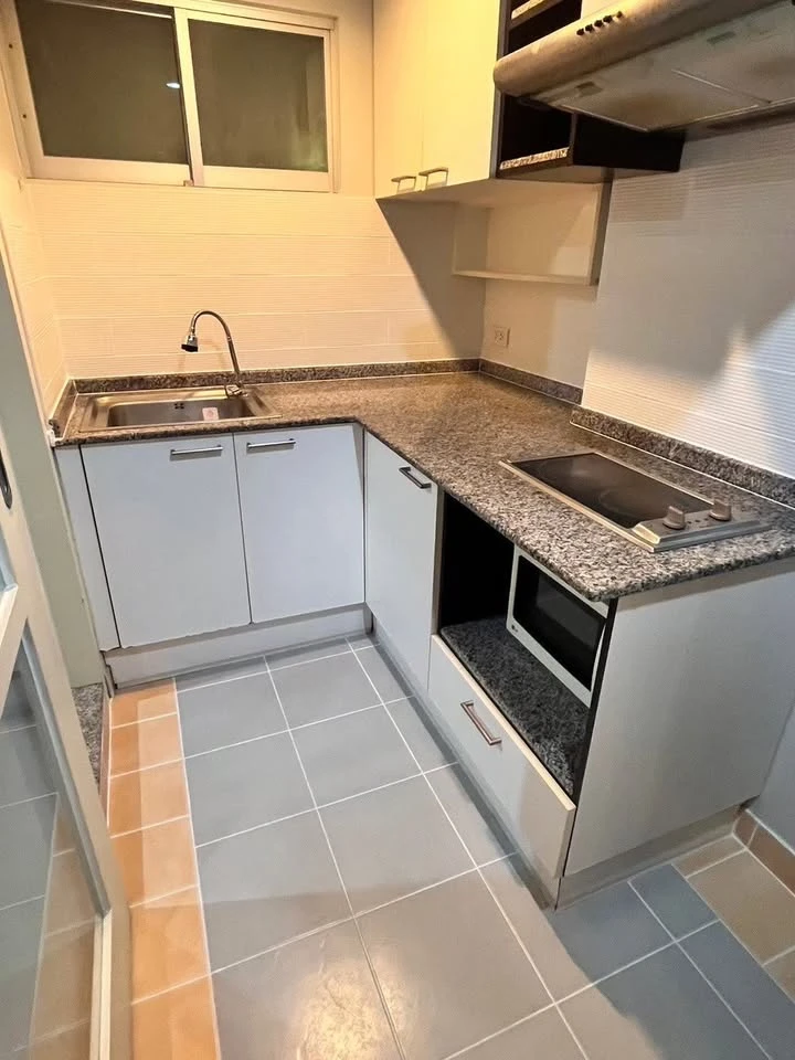 For sale: Lumpini Ville Sukhumvit 77, spacious room, lots of usable space, comfortable, not cramped, complete with furniture, reserve now.