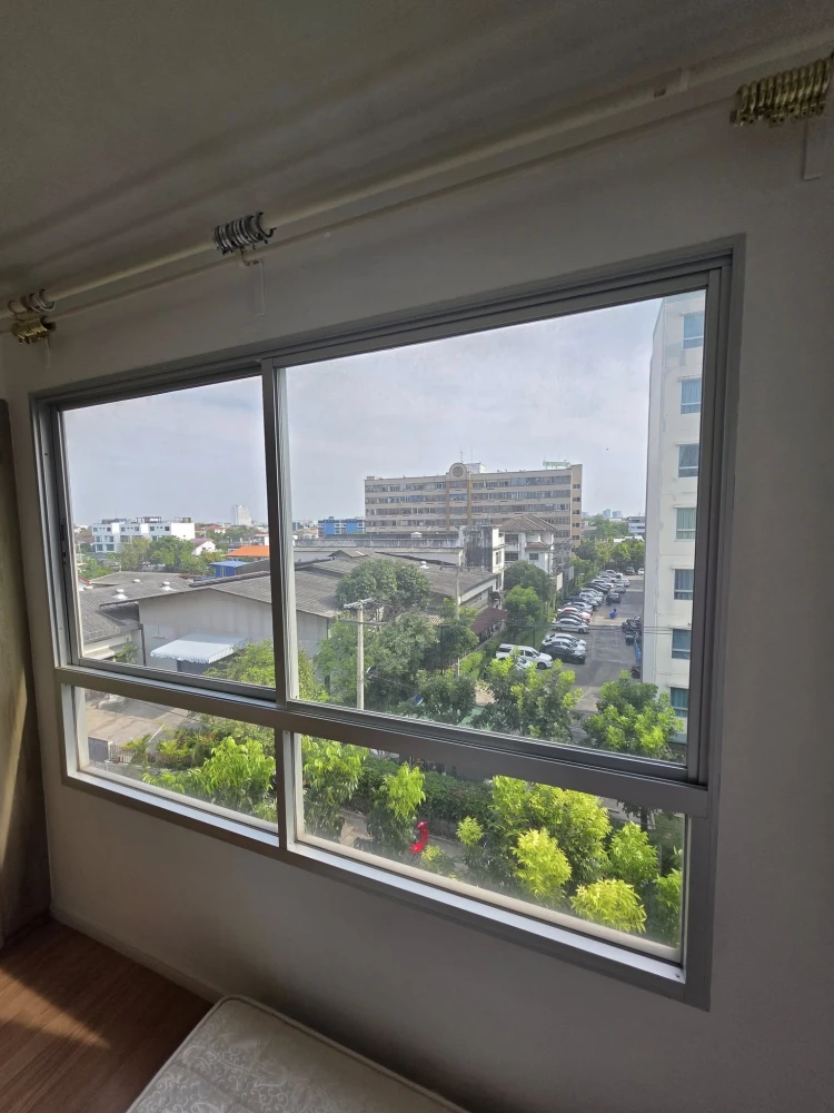 For sale: Lumpini Ville On Nut 46, 5th floor, good view, not blocked, empty room, reasonable price. Come and be the owner today.