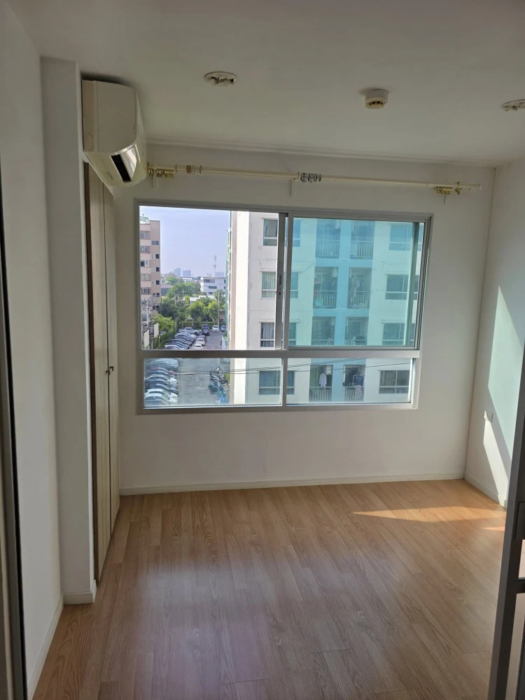 For sale: Lumpini Ville On Nut 46, 5th floor, good view, not blocked, empty room, reasonable price. Come and be the owner today.