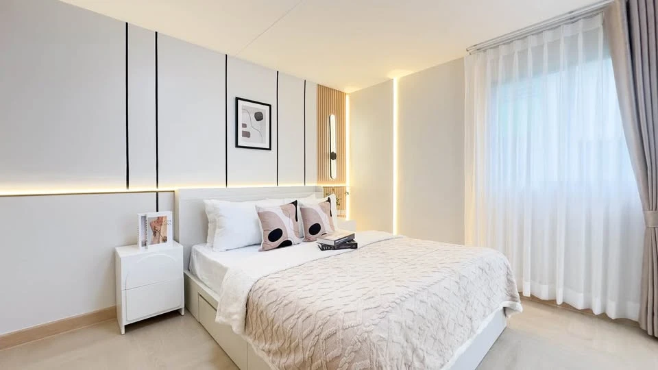 For sale: Unit at Lumpini Center Ladprao 111. Comes fully furnished with appliances. The unit is very spacious—book it now!