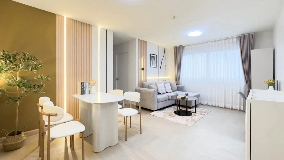 For sale: Unit at Lumpini Center Ladprao 111. Comes fully furnished with appliances. The unit is very spacious—book it now!