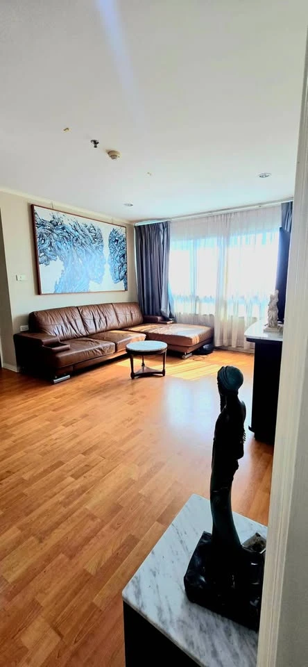 For sale: Lumpini Center Sukhumvit 77, high floor, panoramic city view, spacious living area like a house, beautiful and clean, ready to move in immed