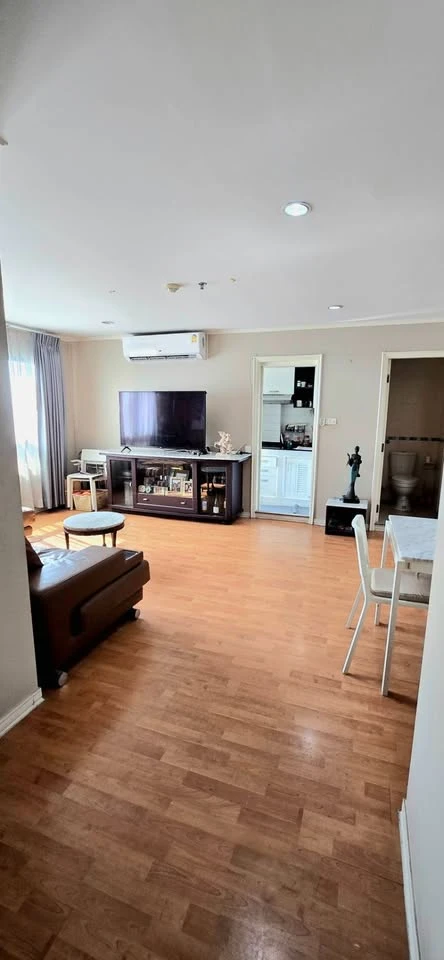 For sale: Lumpini Center Sukhumvit 77, high floor, panoramic city view, spacious living area like a house, beautiful and clean, ready to move in immed