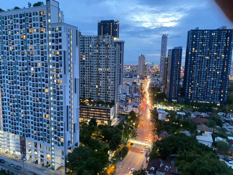 For sale: Lumpini Center Sukhumvit 77, high floor, panoramic city view, spacious living area like a house, beautiful and clean, ready to move in immed
