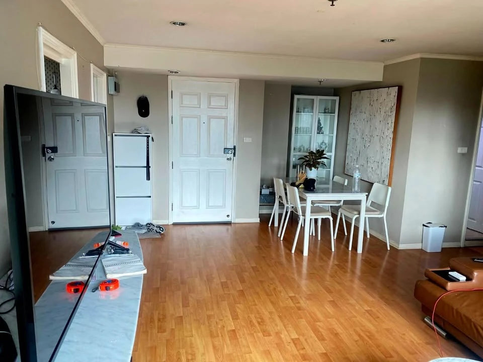 For sale: Lumpini Center Sukhumvit 77, high floor, panoramic city view, spacious living area like a house, beautiful and clean, ready to move in immed