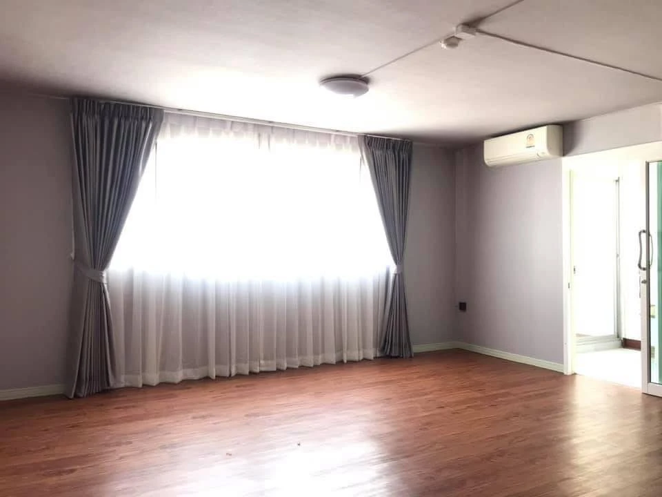 For sale: Lumpini Center Happyland. Balcony window with a great view, no other buildings blocking it. Cool breeze, not hot. Decorated with wallpaper t