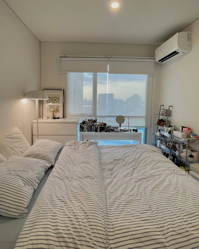 For sale: Lumpini Place Rama 3-Riverside. Beautifully decorated room, very Korean style. Electrical appliances provided. Must reserve.