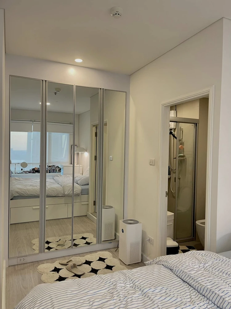 For sale: Lumpini Place Rama 3-Riverside. Beautifully decorated room, very Korean style. Electrical appliances provided. Must reserve.