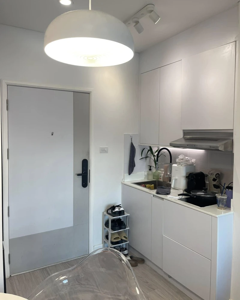 For sale: Lumpini Place Rama 3-Riverside. Beautifully decorated room, very Korean style. Electrical appliances provided. Must reserve.