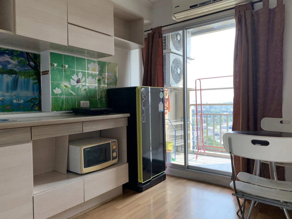 For sale: Lumpini Place Rama 4-Kluaynamthai, 8th floor, corner unit with pool view, fully furnished. Book now!