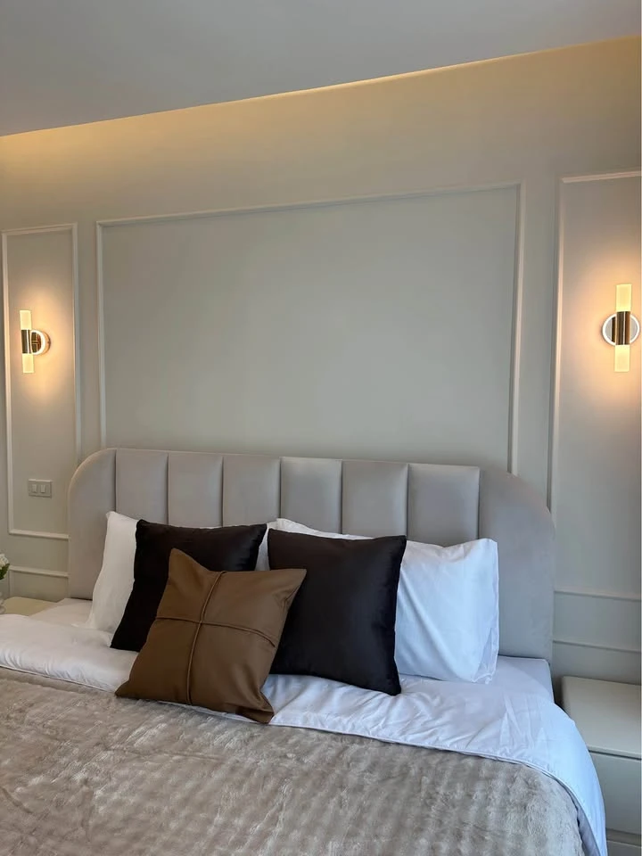 For sale: Lumpini Place Rama 9-Ratchada. Well-divided units, near fire escape, and decorated in a Modern Classic style. A must-see!
