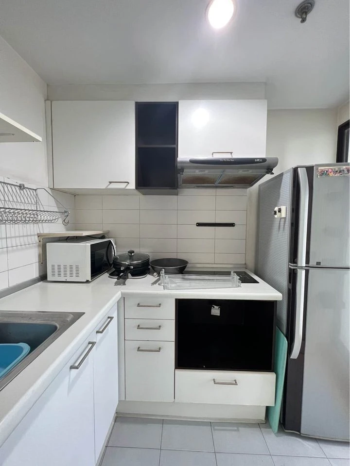 For sale: Lumpini Place Ratchada - Tha Phra, corner room, no room opposite, only one room attached, great view, cool breeze, book now
