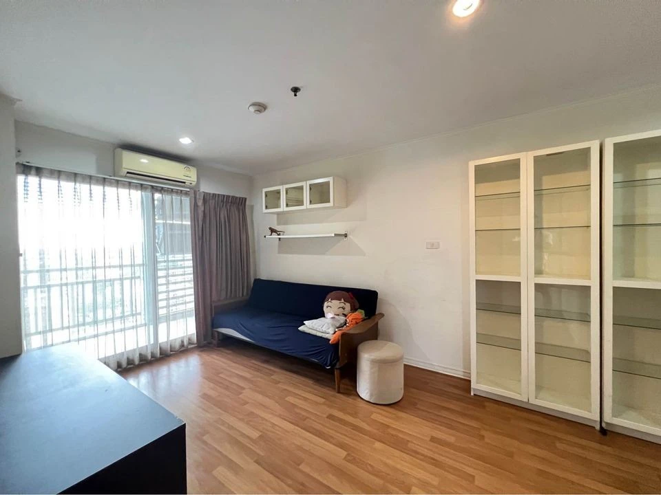 For sale: Lumpini Place Ratchada - Tha Phra, corner room, no room opposite, only one room attached, great view, cool breeze, book now
