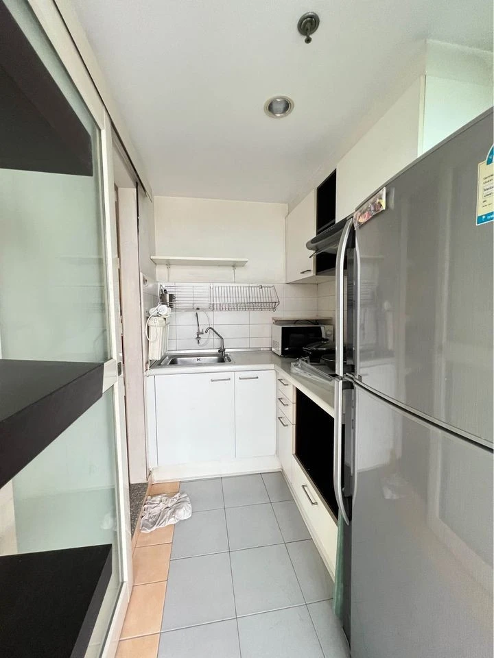 For sale: Lumpini Place Ratchada - Tha Phra, corner room, no room opposite, only one room attached, great view, cool breeze, book now