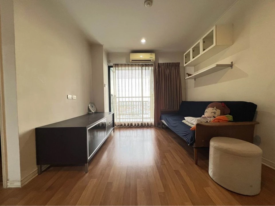 For sale: Lumpini Place Ratchada - Tha Phra, corner room, no room opposite, only one room attached, great view, cool breeze, book now