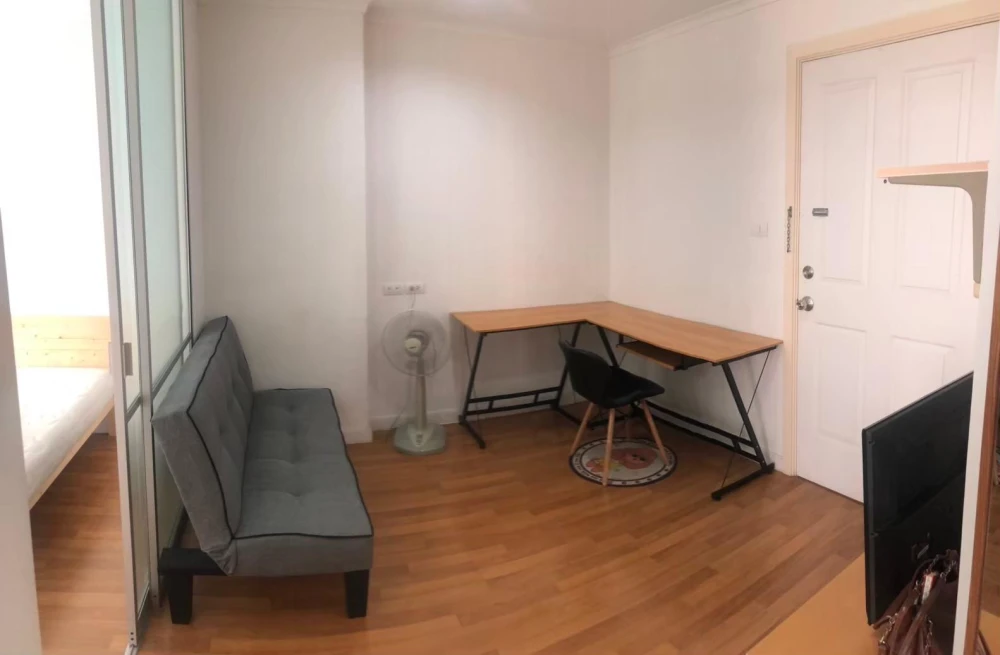 For sale: Lumpini Place Ratchayothin, 6th floor, swimming pool and garden view, fully furnished, very worth booking