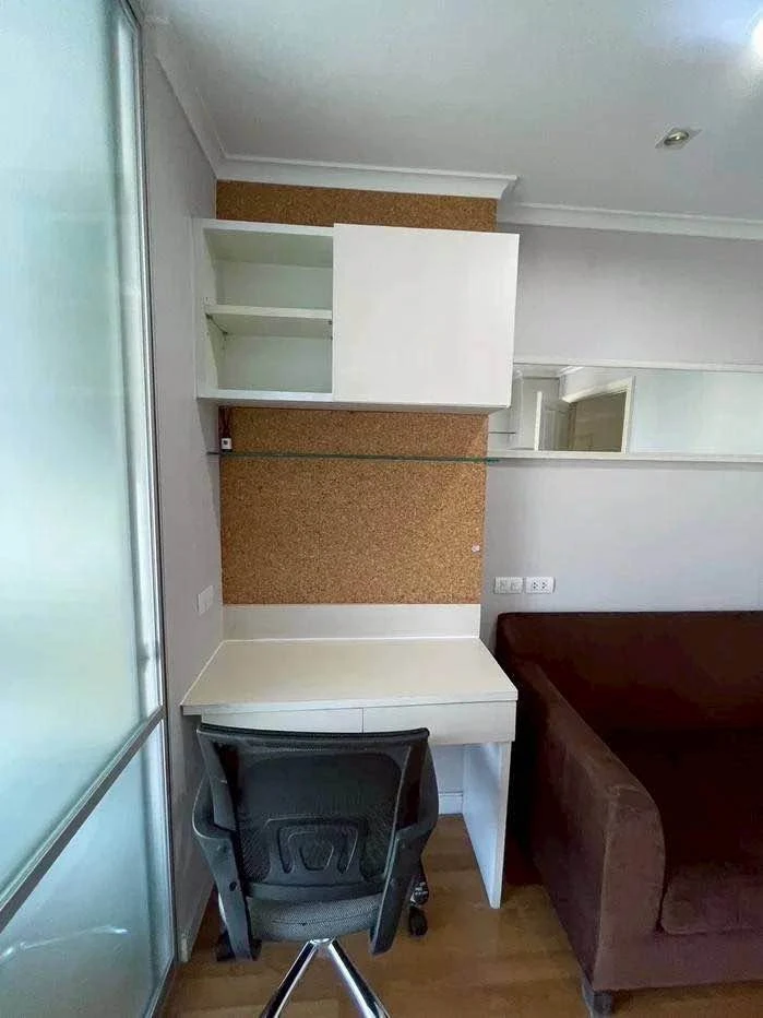 For sale: Lumpini Place Ratchayothin, 8th floor, Building C. Unobstructed view, good ventilation, well-designed room layout. First come, first served.