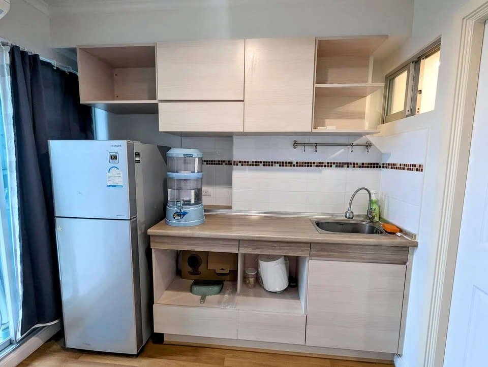 For sale: Lumpini Place Ratchayothin, Elephant Building view, good sun, good wind, very good condition, airy room, easy to decorate, must reserve.