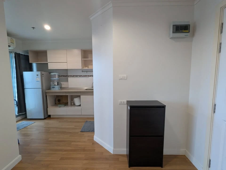 For sale: Lumpini Place Ratchayothin, Elephant Building view, good sun, good wind, very good condition, airy room, easy to decorate, must reserve.
