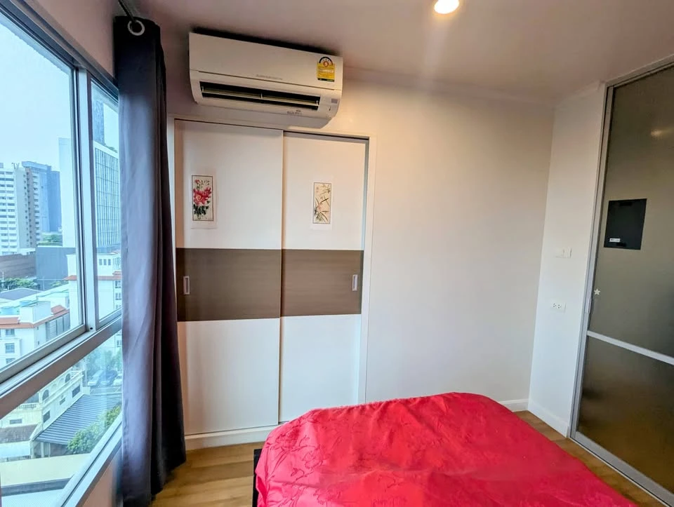 For sale: Lumpini Place Ratchayothin, Elephant Building view, good sun, good wind, very good condition, airy room, easy to decorate, must reserve.