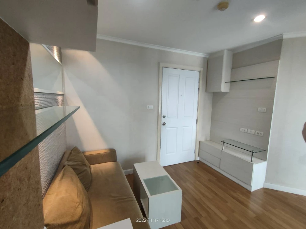For sale: Lumpini Place Ratchayothin, beautiful view, good condition, fully furnished, ready to move in!