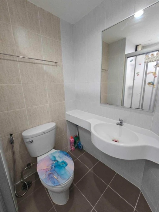 For sale: Lumpini Mega City Bangna, has built-in furniture, ready to install quality wallpaper, move in now, don't hesitate.
