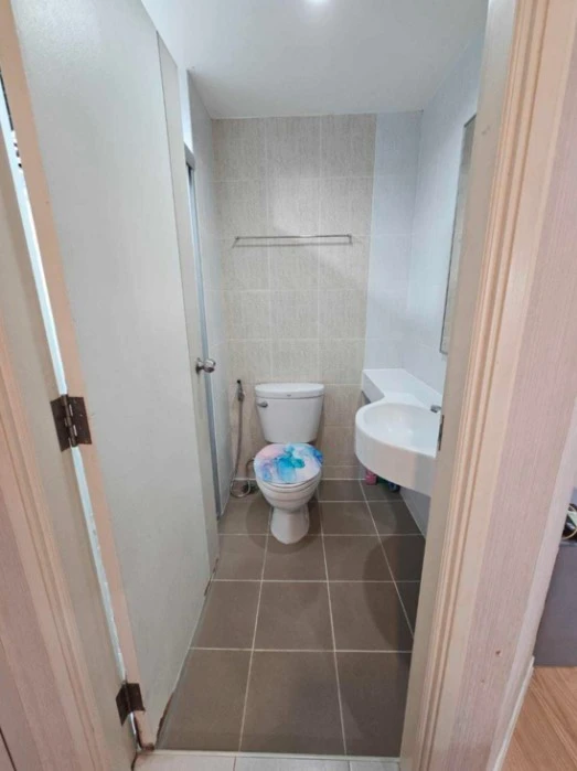 For sale: Lumpini Mega City Bangna, has built-in furniture, ready to install quality wallpaper, move in now, don't hesitate.