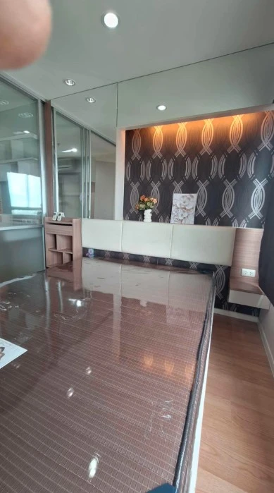 For sale: Lumpini Mega City Bangna, has built-in furniture, ready to install quality wallpaper, move in now, don't hesitate.