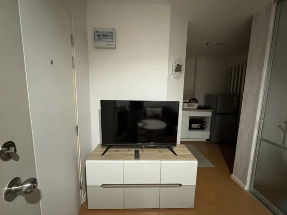 For sale: Lumpini Mega City Bangna, ready-to-move-in unit, fully furnished, high floor, complete amenities. Book now!