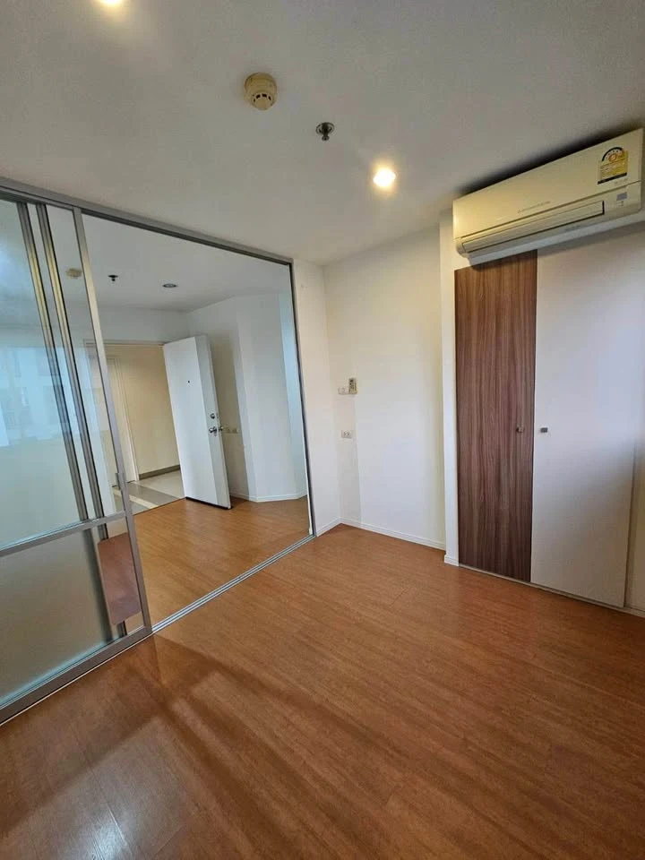 For sale or rent: Lumpini Mega City Bangna, empty corner room, not crowded, quiet, very private. Interested, book now.