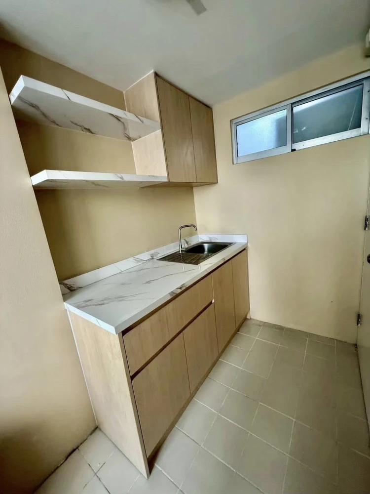 For sale: Lumpini Center Nawamin, modern style, good ventilation, beautiful view, fully furnished with all amenities!