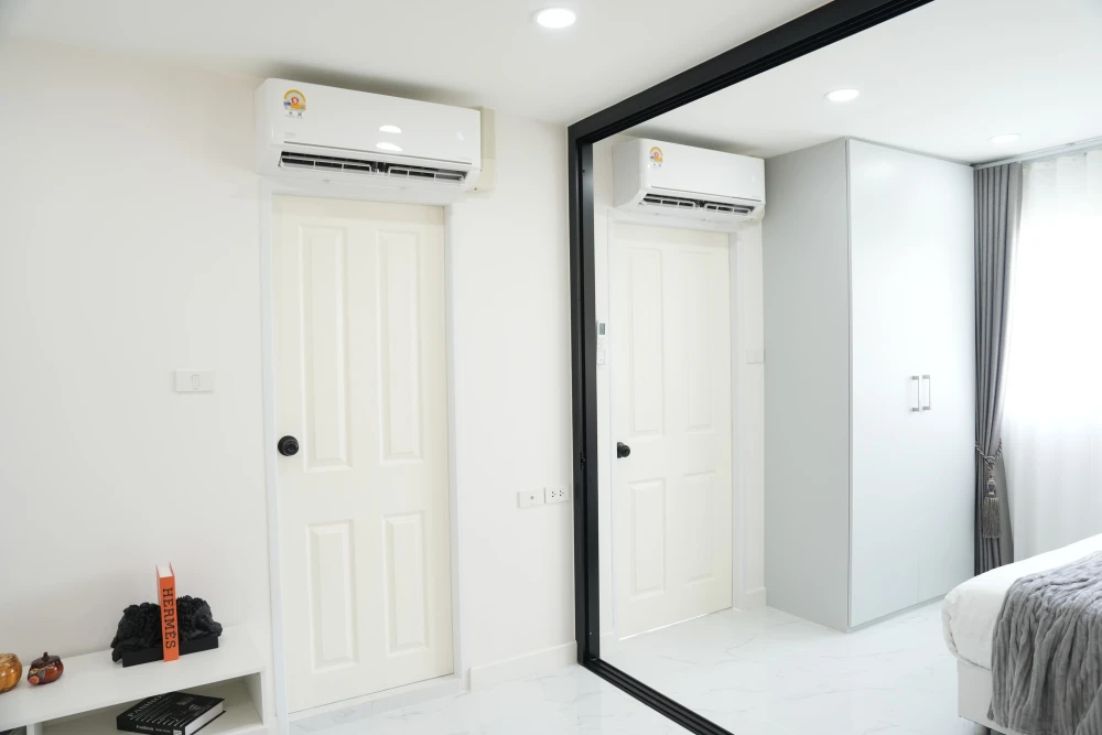 For sale: Lumpini Center Nawamin. Hurry! Beautiful rooms like this don't come around very often. Well-proportioned. Reserve now if you're interested.