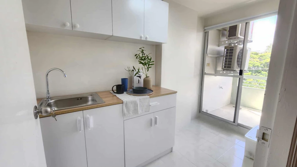 For sale: Lumpini Center Nawamin, decorated in a luxurious modern style (pictured). Fully furnished, like getting a new condo. Condo in the heart of t