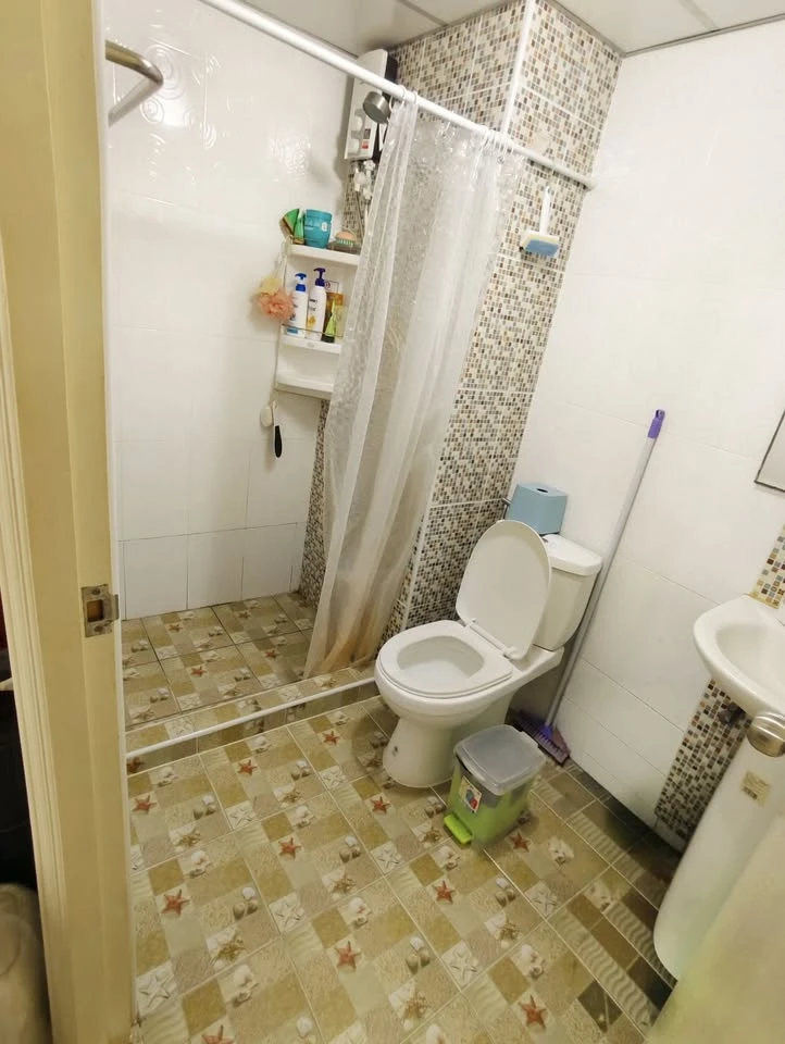 For sale: Lumpini Center Nawamin (Happyland Phase 5), 5th floor, near the elevator, fire exit, pleasant green garden view. Hurry and reserve now!