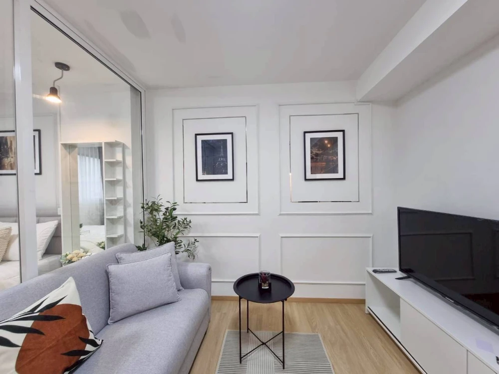 For sale: Lumpini Center Nawamin (Happyland Phase 5), beautiful modern room, quiet atmosphere, private, reserve now.