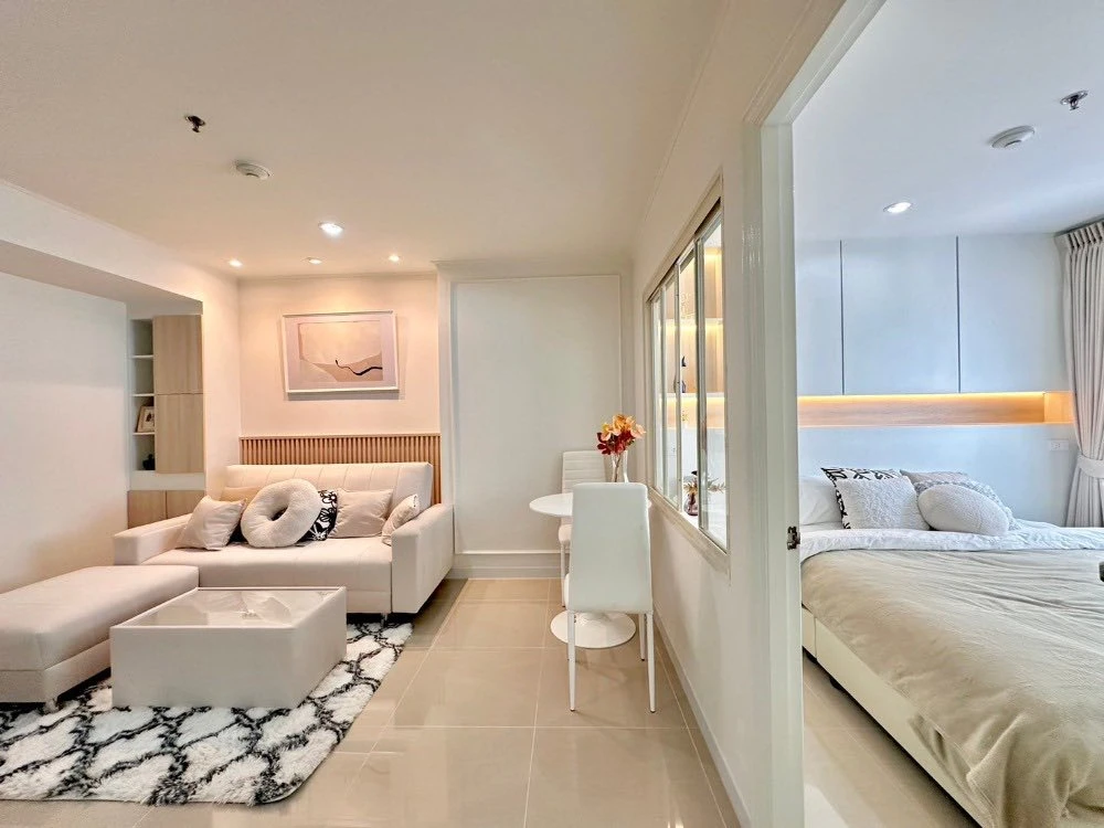 For sale: Lumpini Place Ratchada - Tha Phra, spacious room, comfortable, fully furnished, ready to move in, book now, don't miss out!!