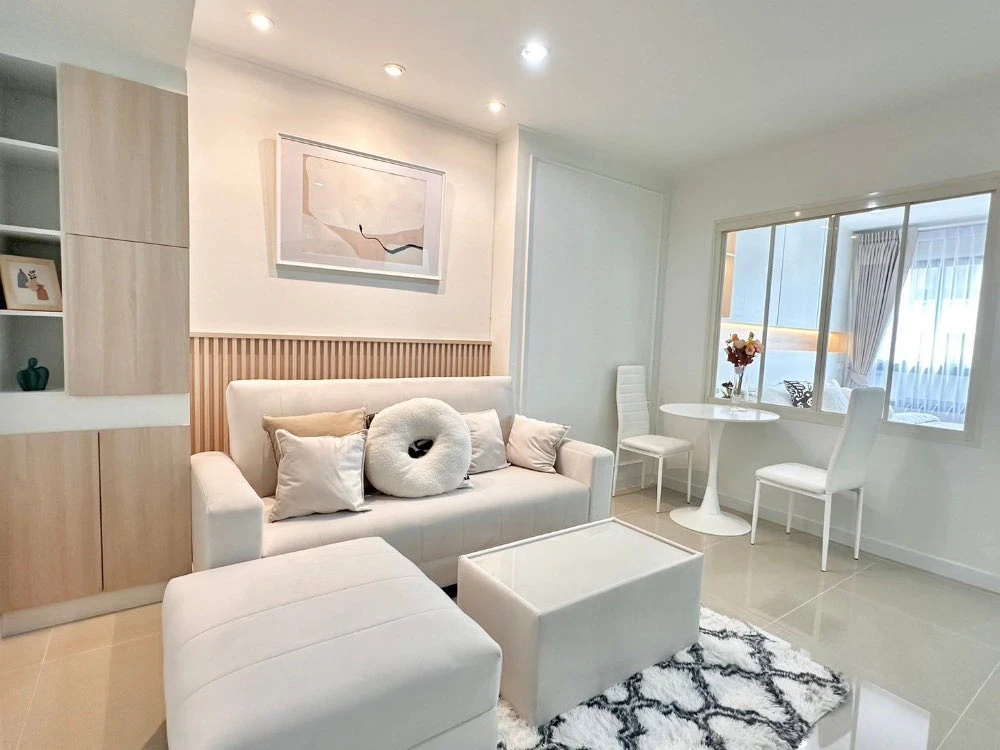 For sale: Lumpini Place Ratchada - Tha Phra, spacious room, comfortable, fully furnished, ready to move in, book now, don't miss out!!