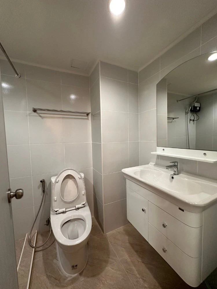 For sale: Lumpini Place Ratchada - Tha Phra, spacious room, comfortable, fully furnished, ready to move in, book now, don't miss out!!