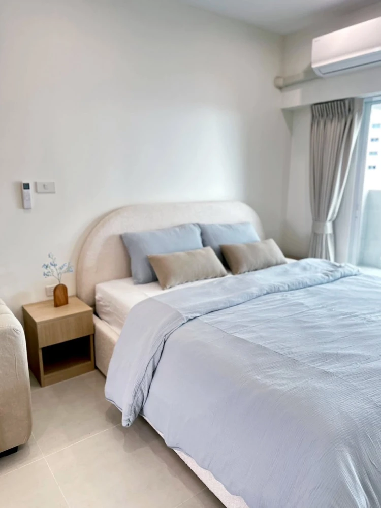 For sale: Wongamat Garden Beach Resort Condominium, Coastal Design style, fully furnished, no opposite units, good ventilation, private.