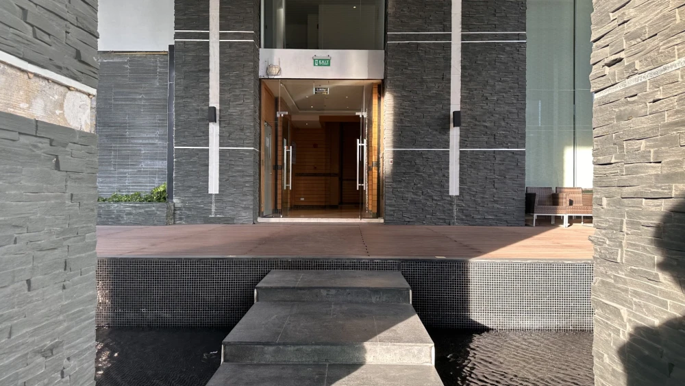 For sale: Wongamat Tower Condominium, ready to move in, sea view, beachfront, fully furnished, great amenities, don't miss out if you book+++