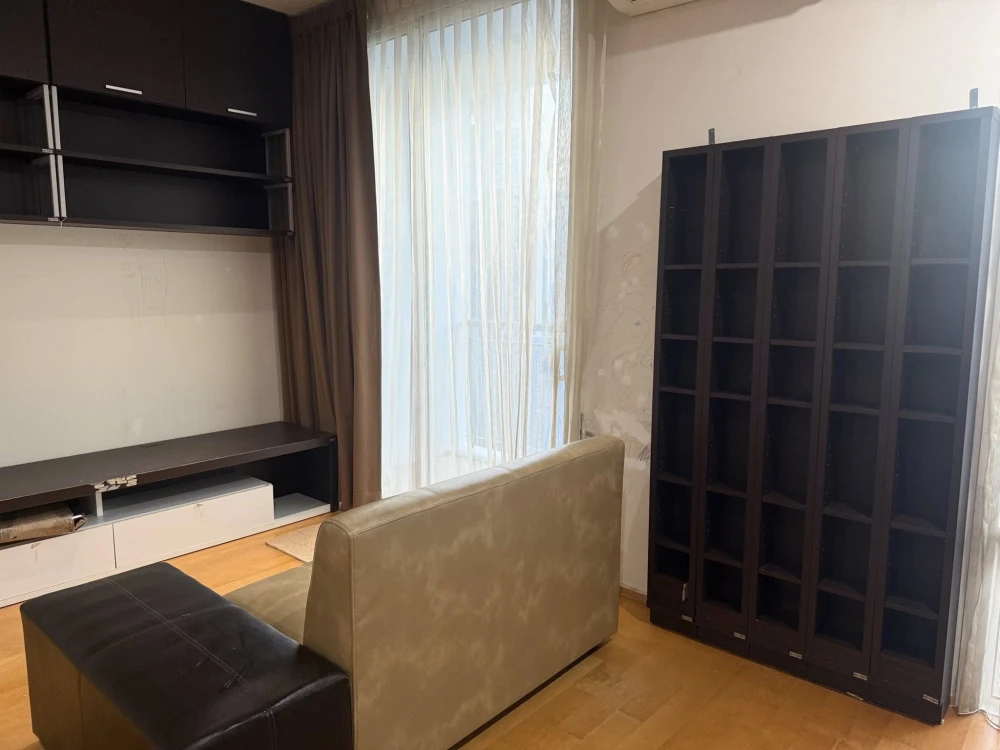 For sale: Villa Ratchadevi, corner room on the 40th floor, sunset view of the capital city, don't miss it.